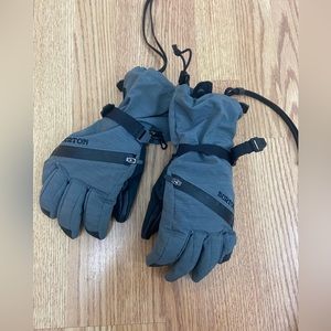 Boys size XL Ski /Snowboard Gloves . Excellent condition